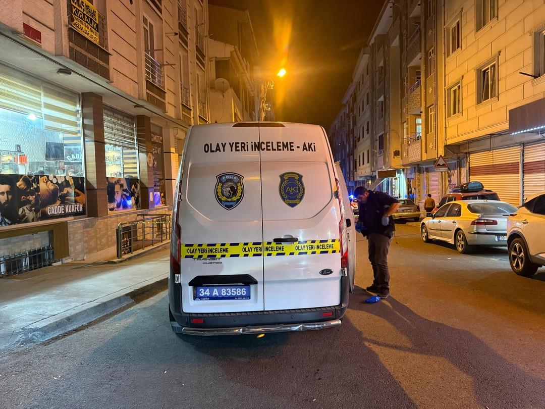 İstanbul Esenyurt’ta kahvehaneye silahlı saldırı! Son anda kurtuldular 1