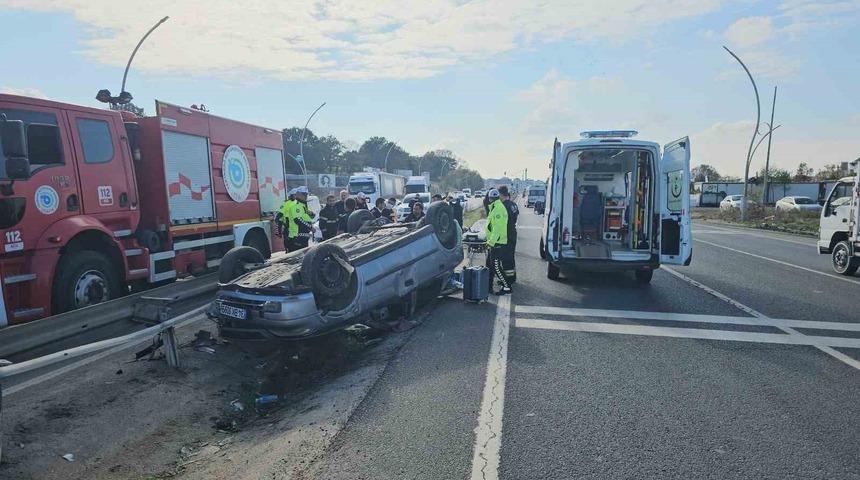 Kontrolden çıkan otomobil takla attı