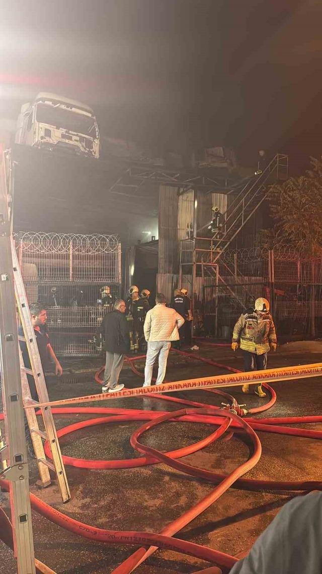 Ankara’da oto tamir dükkanında yangın paniği 5