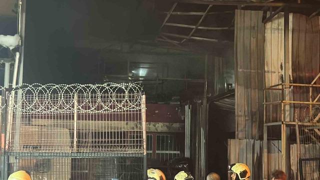 Ankara’da oto tamir dükkanında yangın paniği 4