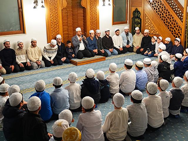 MEB’den ‘cuma namazı’ talimatı! İstanbul’da lise öğrencileri için harekete geçildi