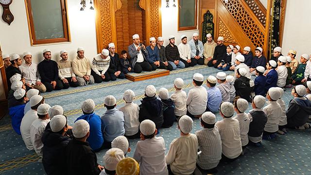 MEB’den ‘cuma namazı’ talimatı! İstanbul’da lise öğrencileri için harekete geçildi