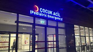 Okul gezisi dönüşünde 28 lise öğrencisi fenalaştı: Zehirlenme şüphesiyle acil hastaneye kaldırıldı! 