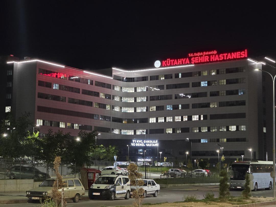 Okul gezisi dönüşünde 28 lise öğrencisi fenalaştı: Zehirlenme şüphesiyle acil hastaneye kaldırıldı!  2