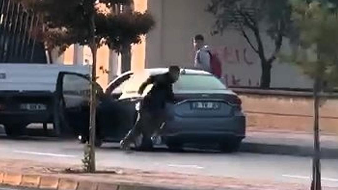 Denizli de korkunç olay! Okul müdürü çocuklarının gözü önünde vuruldu... Feryadı sokağı inletti 3