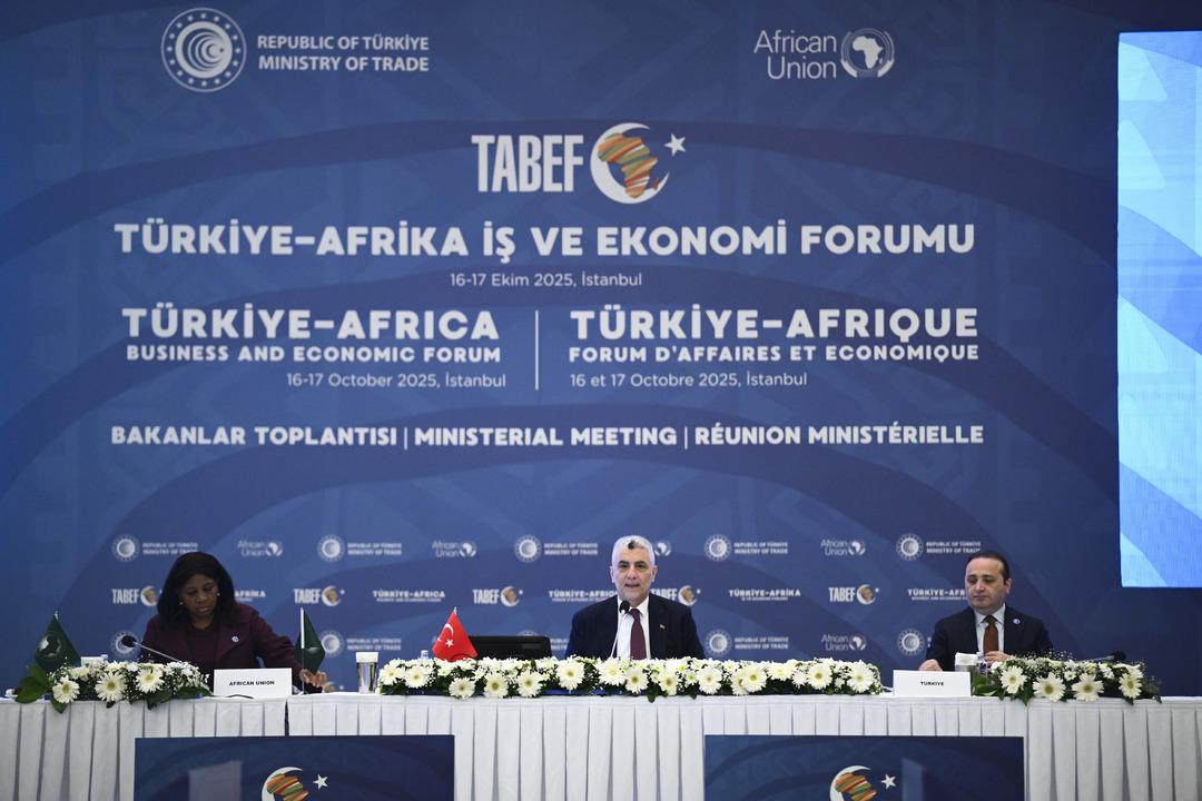 Ticaret Bakanı Bolat a&ccedil;ıkladı! "T&uuml;rkiye-Afrika dış ticaret hacmi bu yıl 40 milyar dolara ulaşacak" 2