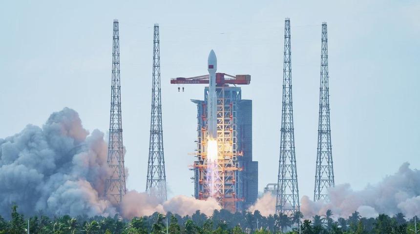 Çin, 12’nci grup alçak Dünya yörüngesi uydularını uzaya gönderdi