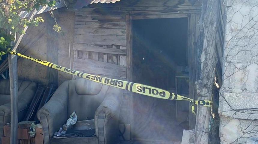 Yaşlı adam kaldığı barakada ölü bulundu