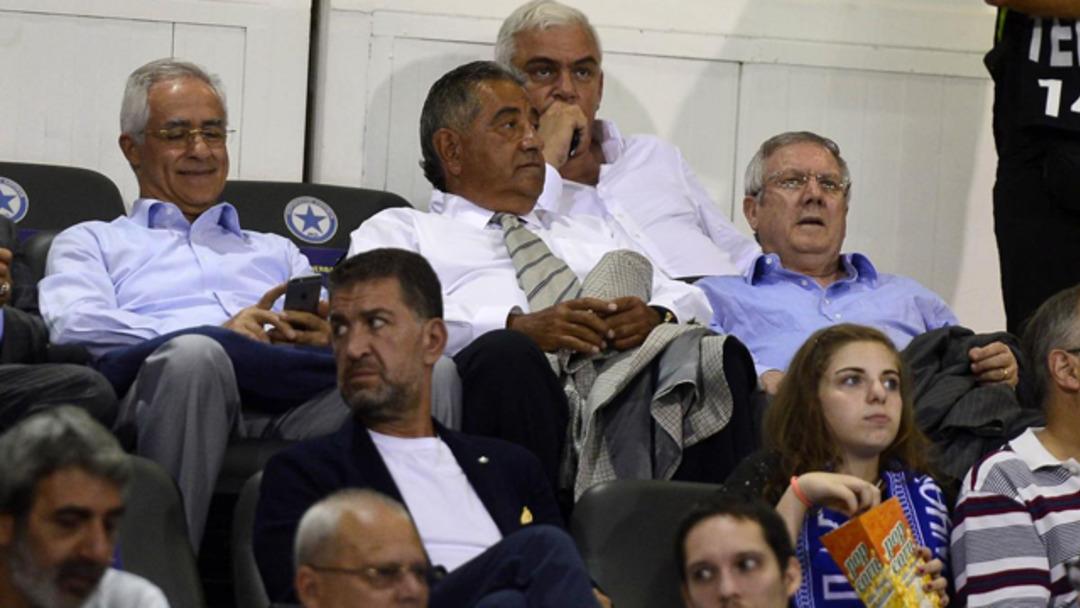 Aziz Yıldırım transferi bitirip Atina'ya gitti