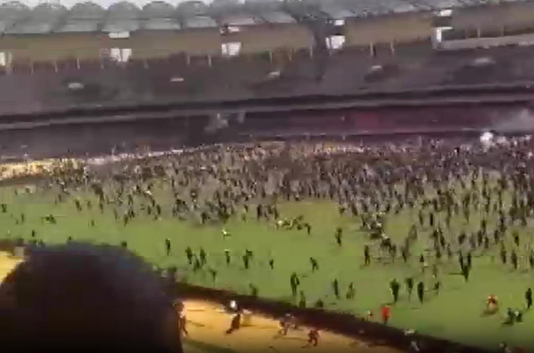 Kenya’da eski Başbakan Raila Odinga nın cenaze töreninde ateş açıldı: En az 4 ölü 1