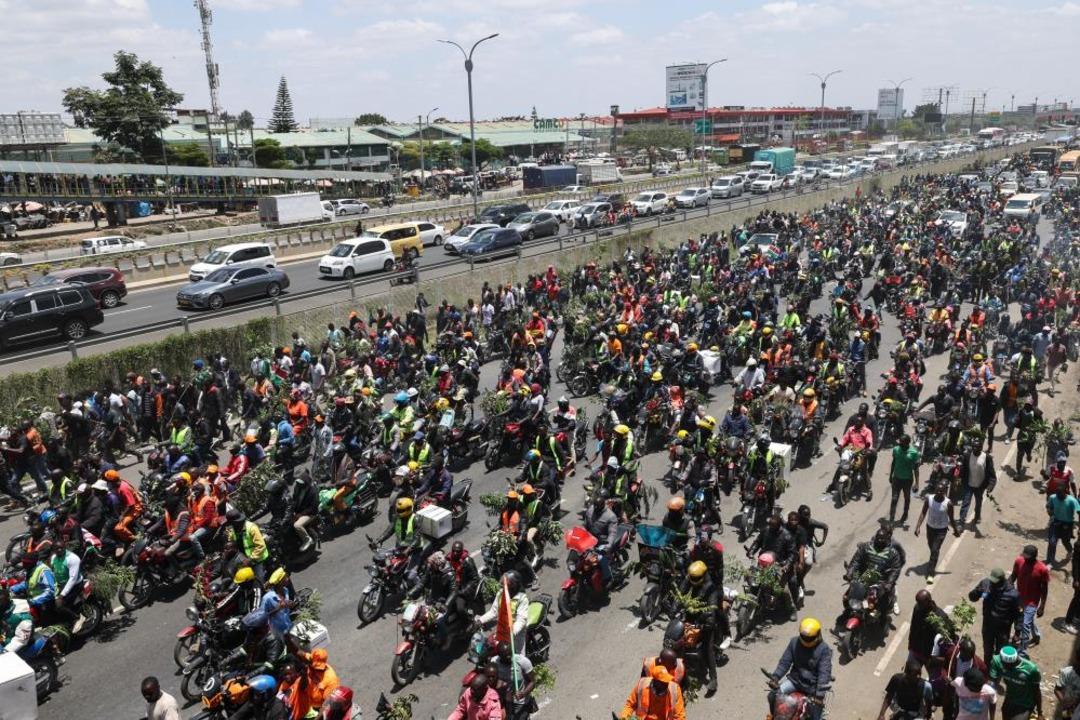 Kenya’da eski Başbakan Raila Odinga nın cenaze töreninde ateş açıldı: En az 4 ölü 2