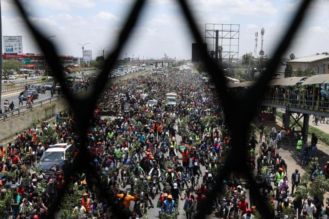 Kenya’da eski Başbakan Raila Odinga nın cenaze töreninde ateş açıldı: En az 4 ölü 3