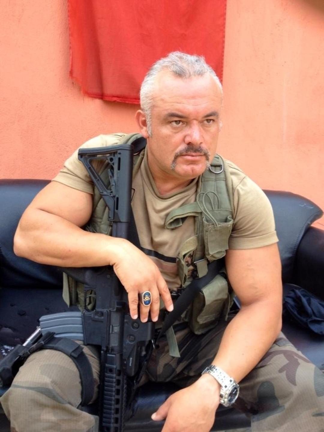 Hendek ve barikat operasyonlarında gazi olmuştu: Polis memuru kalp krizine yenik düştü 1