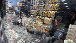 Altın rekor kırınca vatandaşların yeni tercihi oldu: "Düğünlerde takı için satın alınıyor"