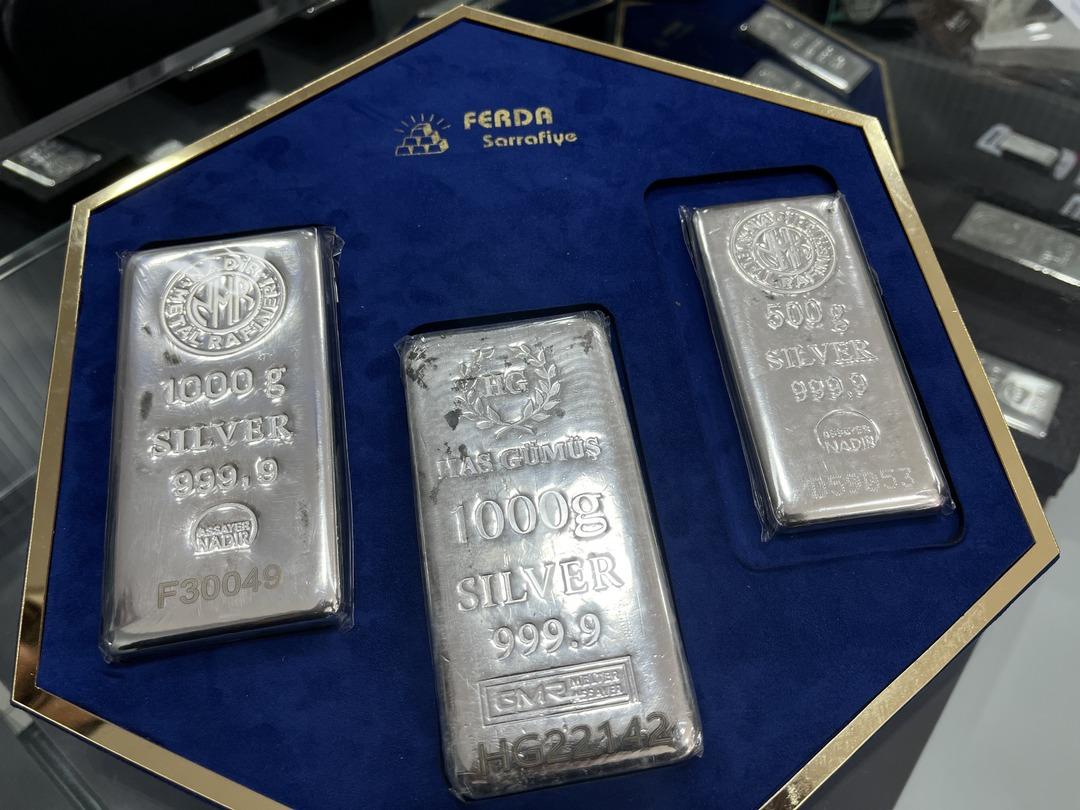 Altın rekor kırınca gümüş de takı ve yatırım aracı oldu! "Altına erişemeyen gümüşe, gümüşe yetişemeyen platine yöneliyor" 5