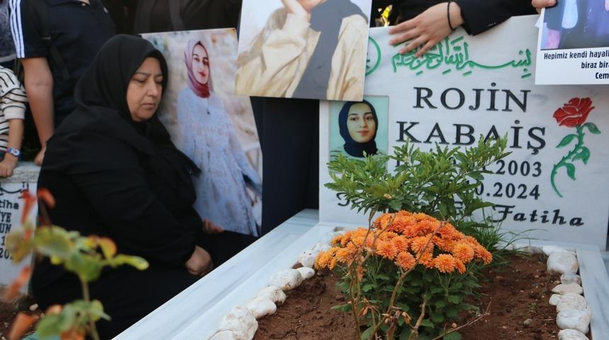 Rojin Kabaiş mezarı başında anıldı