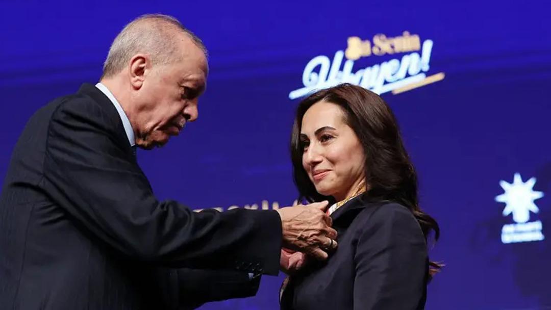 Siyaset kulisleri hareketlendi! CHP li Afyonkarahisar Belediye Başkanı Burcu Köksal hakkında AK Parti iddiası 5