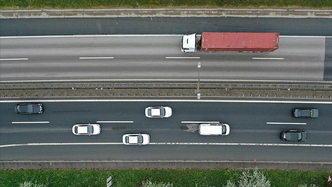 Binlerce levha söküldü, yüzlerce noktada hız limitleri değişti! O yollarda sadeleşme dikkat çekti 4