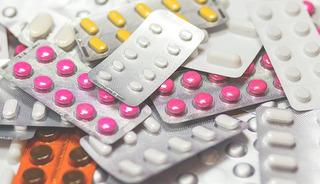 Dev ilaç şirketlerine 'çalışan ayartmama' cezası!