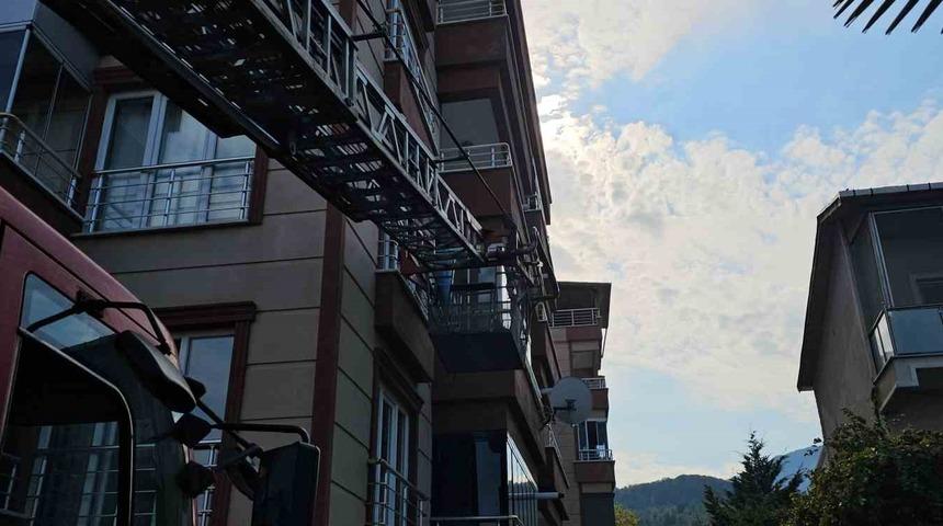 Yaşlı kadın evinde ölü bulundu