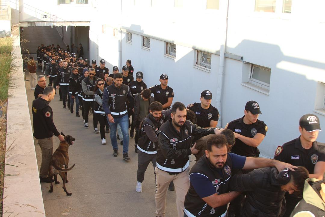Karışmadıkları suç yok! Bayğaralar a operasyonda son perde: İp gibi dizildiler 4