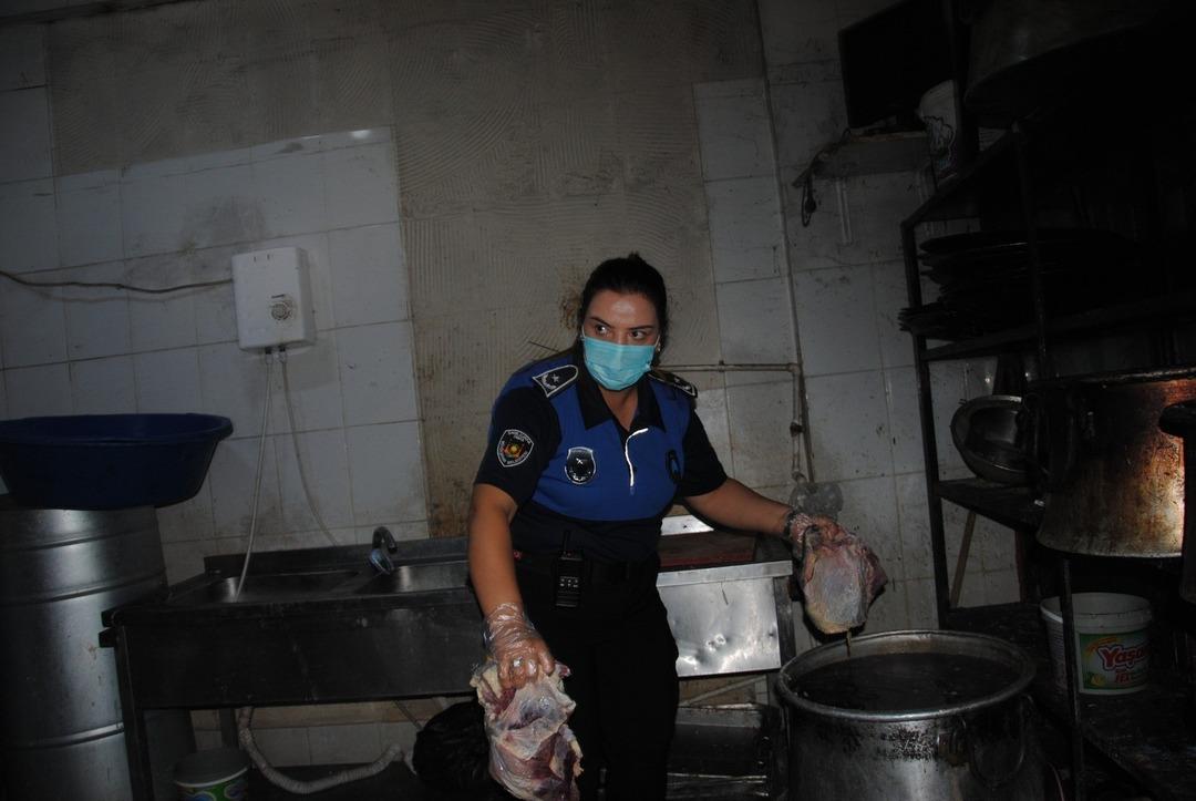 Şanlıurfa’da ele geçirildi, tam 1 ton! Vatandaşlara yedirilmek üzere hazırlanmış... 3