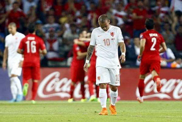 FLAŞ! G.Saray‘da Sneijder depremi! G1