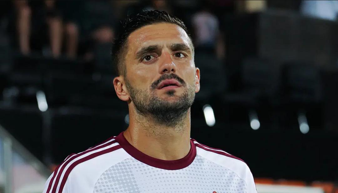 Fenerbahçe nin eski yıldızı Dusan Tadic gollerine BAE de devam ediyor! Sırp oyuncu şık bir aşırtma ile takımına galibiyeti getirdi 4