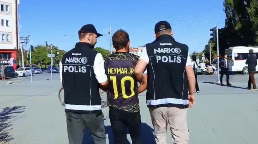 Polis ekipleri çevreye rahatsızlık verenlere müsaade etmiyor
