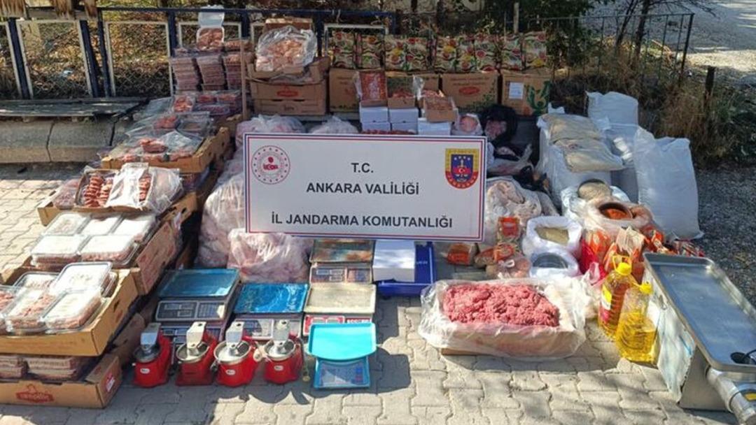 Milleti zehirleyeceklerdi! Ankara da 1 ton 200 kilo bozuk et ve tavuk ele geçirildi 1