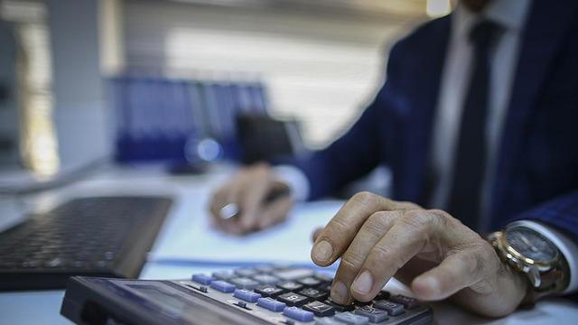 AK Parti Meclis'e sundu: 2026 vergiler ile geliyor! Uzman isim asgari ücret için 'Kehanet olmaz' deyip rakam açıkladı