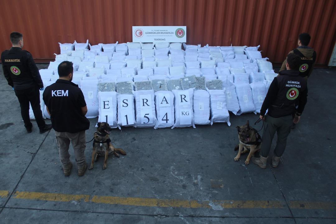 Gümrükte dev operasyon: 809 milyon lira değerinde uyuşturucu madde ele geçirildi! 1