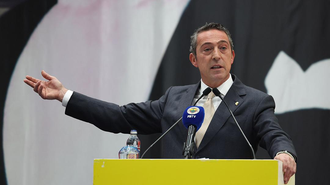 Divan Kurulu nda Aziz Yıldırım kürsüye çıktı, ortalık karıştı! Ali Koç a olay sözler... "Yanlış yapıyorsun" 4