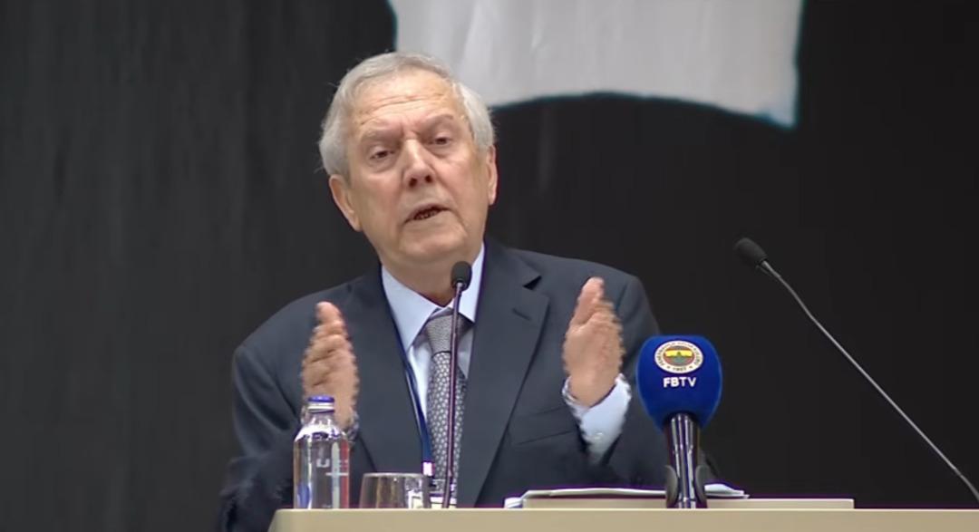Divan Kurulu nda Aziz Yıldırım kürsüye çıktı, ortalık karıştı! Ali Koç a olay sözler... "Yanlış yapıyorsun" 10