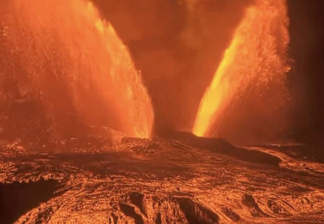 Yer Hawaii... Kilauea yanardağı 35’inci kez patladı: Lavlar 400 metreye yükseldi! 1