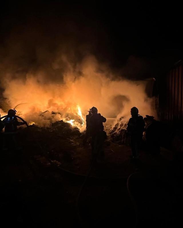 Denizli’de bir iş yeri alev alev yandı 1