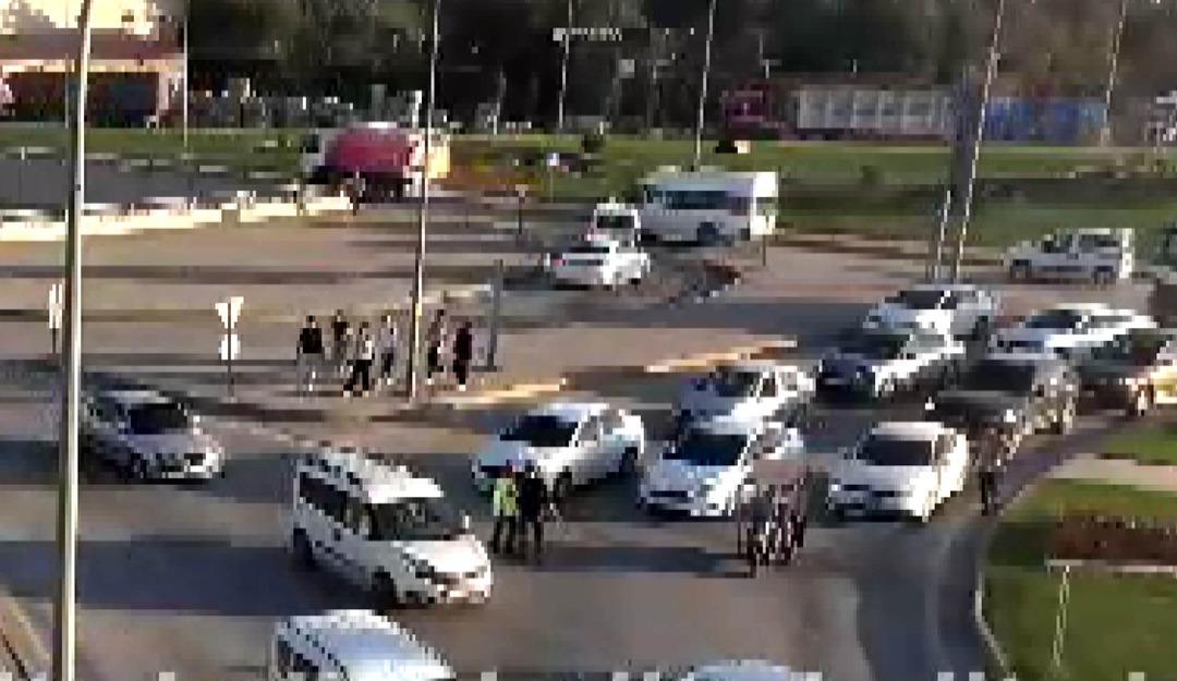 Kahramanmaraş ta pes dedirten görüntüler! Dur ihtarına uymadı, polise sopayla saldırdı 2