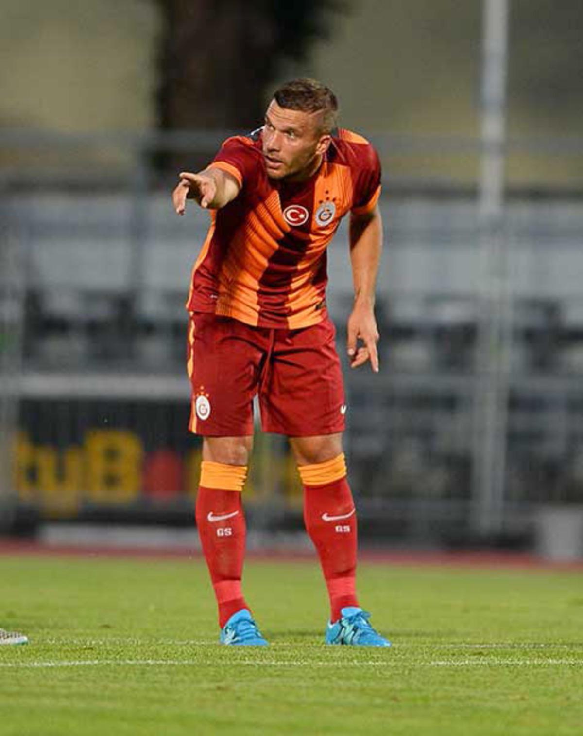 Podolski Almanya'yı salladı