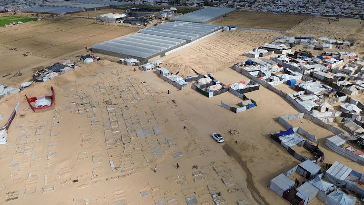 Gazze'de yürek burkan görüntü! Mezarlıklarda boş yer kalmadı G2