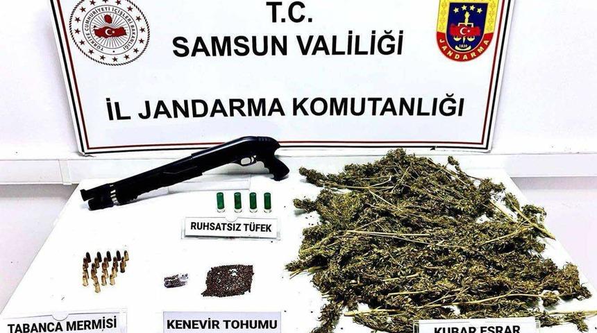 Yer: Samsun! Evinde 2,5 kilogram esrar ele geçirilen zanlı gözaltına alındı