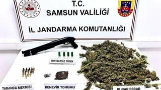 Yer: Samsun! Evinde 2,5 kilogram esrar ele geçirilen zanlı gözaltına alındı