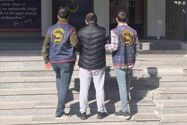 Kırıkkale’de 16 adrese eş zamanlı operasyon: 3 firari hükümlü yakalandı 2