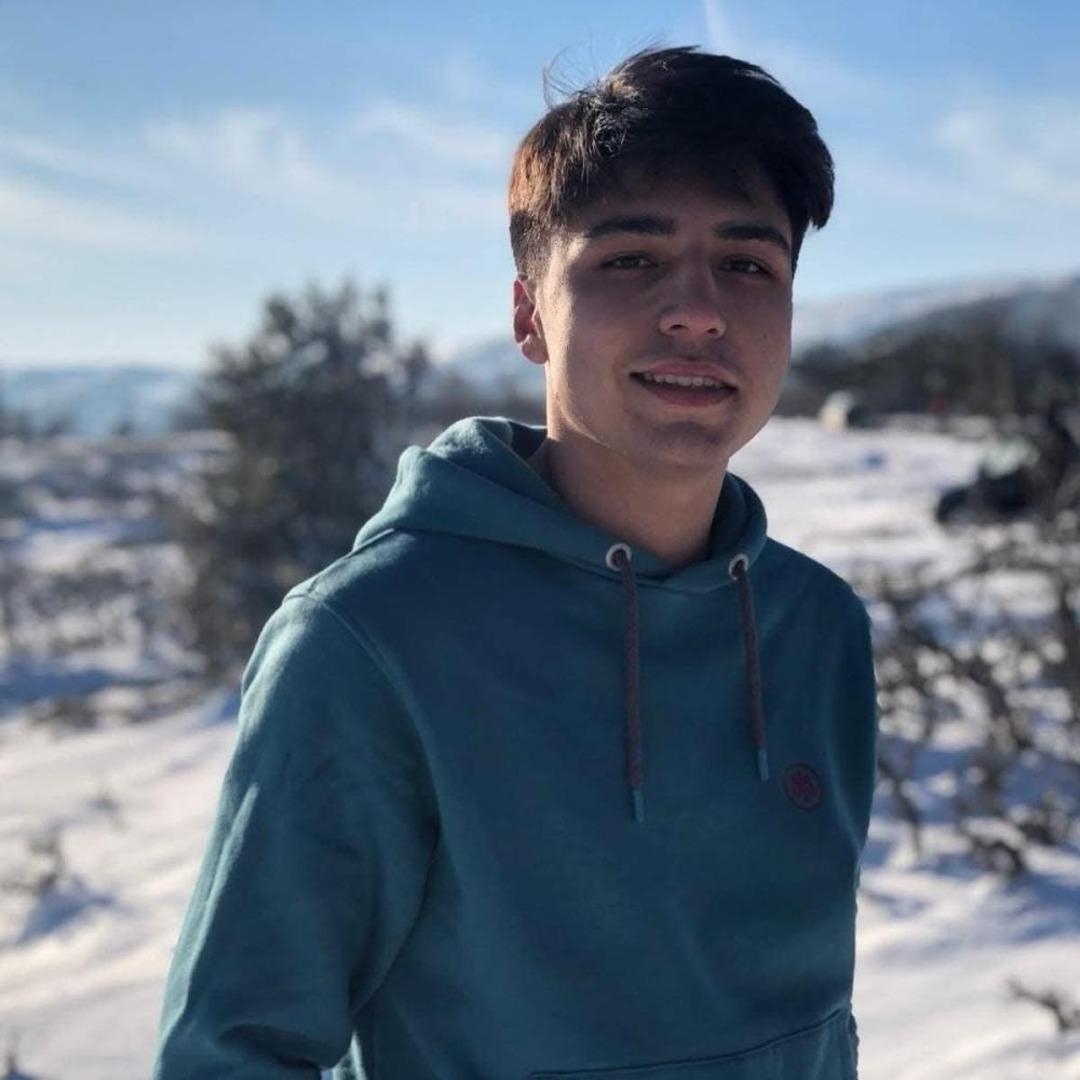 Halı sahada rahatsızlanan üniversiteli genç hayatını kaybetti 1