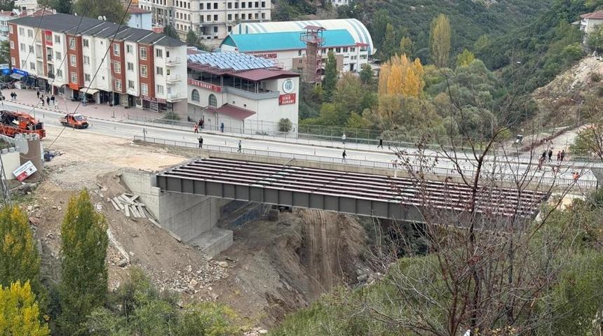 Bilecik'te Hamsu Köprüsü araç trafiğine açıldı