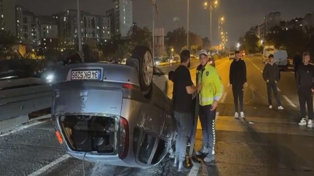 Bayrampaşa'da makas attığı iddia edilen sürücü zincirleme kazaya neden oldu