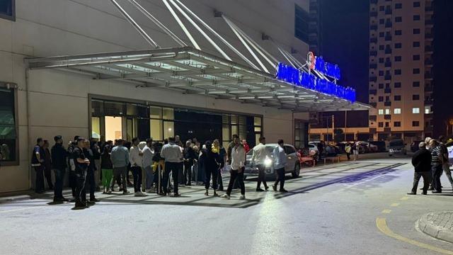 14 yaşındaki çocuk babasıyla tartışan şahıslara kurşun yağdırdı: 5 yaralı