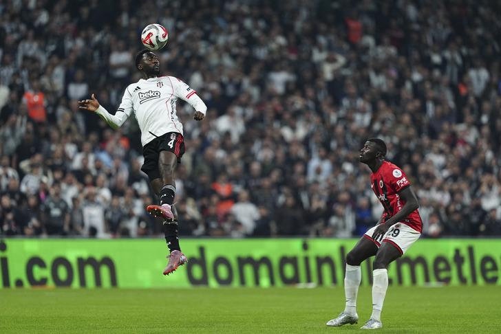 Beşiktaş'ın Gençlerbirliği yenilgisi sonrası Nihat Kahveci canlı yayında çılgına döndü! Sergen Yalçın'a olay sözler: 15 gün ne yaptınız? G1