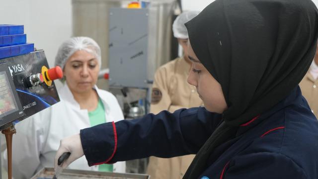 Yılda 3 milyon TL gelir! Fabrika gibi çalışıyor, öğrenip para kazanıyorlar