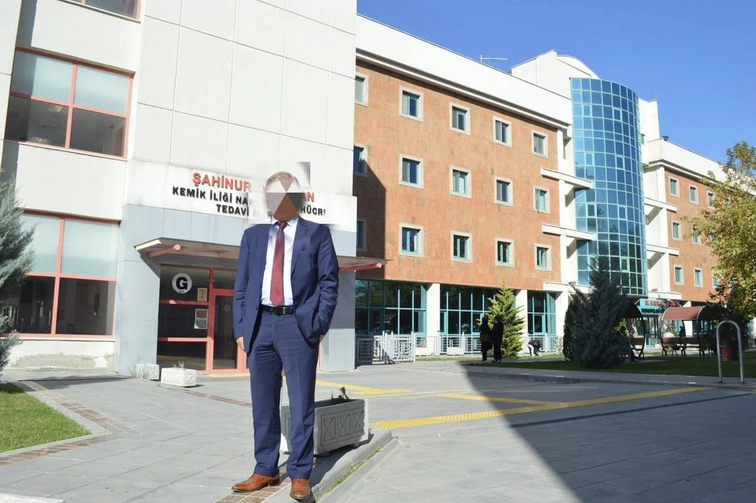 Tacizci profesör skandalı: Kanser hastası kadına hastane asansöründe yaptıkları mide bulandırdı! "Gel seni bir öpeyim" 1