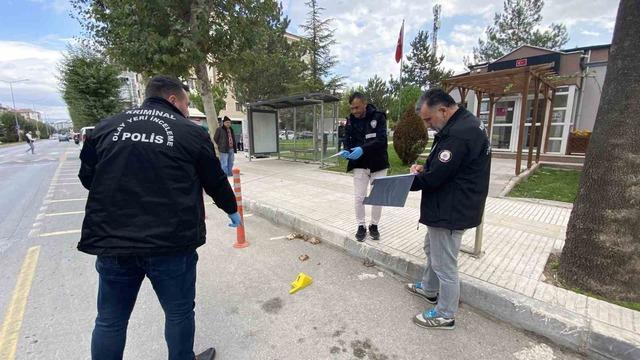 Motosikletli saldırgan muhtarlığa kurşun yağdırdı 4